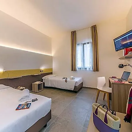 Otel Camplus Normanni -