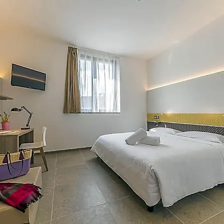 Otel Camplus Normanni -