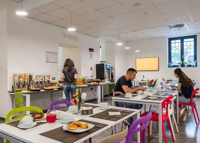 ホテル Camplus Normanni - 3*